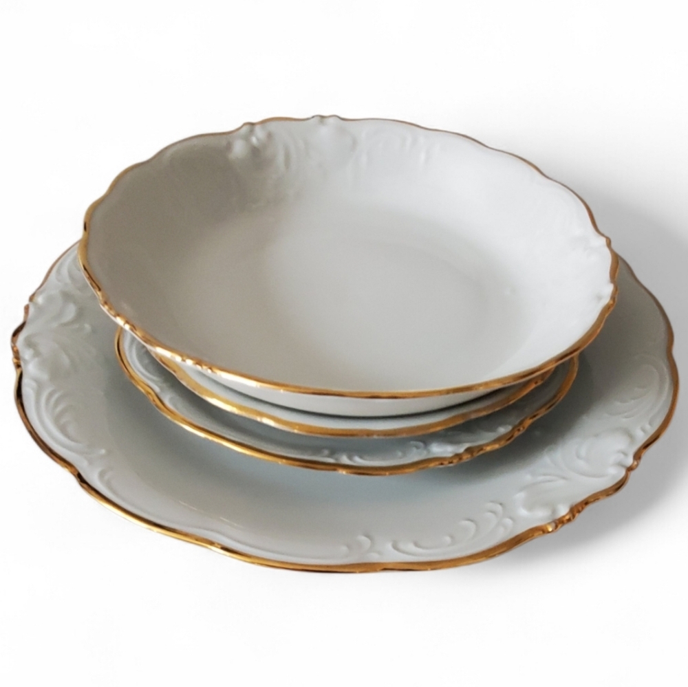Vintage Wawel of Poland Porcelain Casa D'oro Set of 4 Pieces (2 Sets Available)
